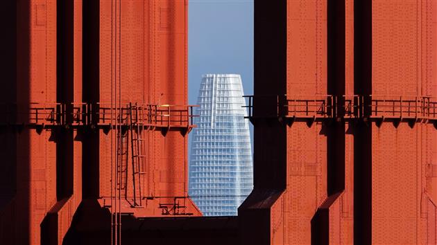 Salesforce Tower framed by the Golden Gate Bridge